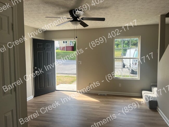 Building Photo - Newly renovated, three-story townhome!
