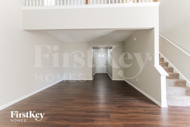 Building Photo - 7126 Parklake Pl