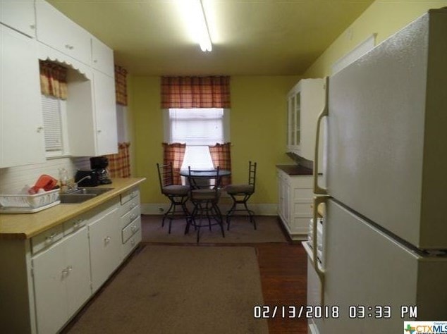 Kitchen - 101 N De Leon St
