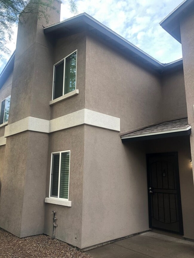 Building Photo - 130 E Mills Dr