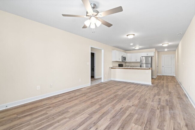 Building Photo - 9550 Russellville Rd