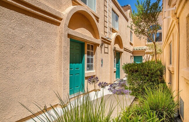 Front Door - Unit E - 18838 Vista Del Canon Vis