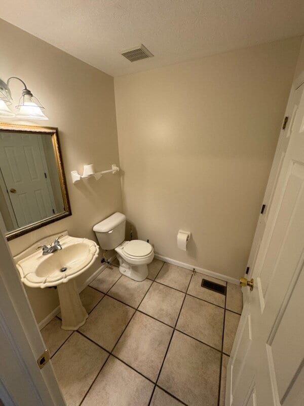 Foto del edificio - Charming 3 Bedroom Duplex