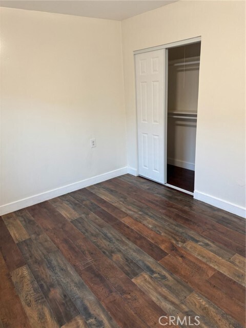 Foto del edificio - 1411 W 69th St