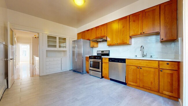 Building Photo - 1142 Pacific Ave