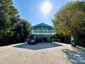 Building Photo - 410 Mahogany Ave