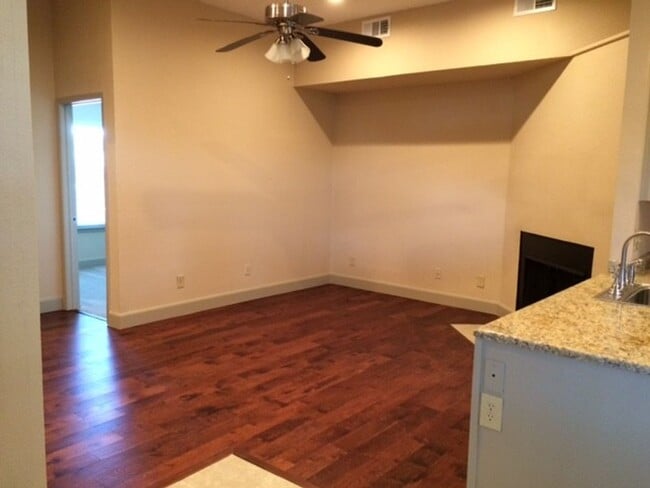 Photo - Cute 3/2 duplex in Frisco, Tx- Available NOW and Renovated House