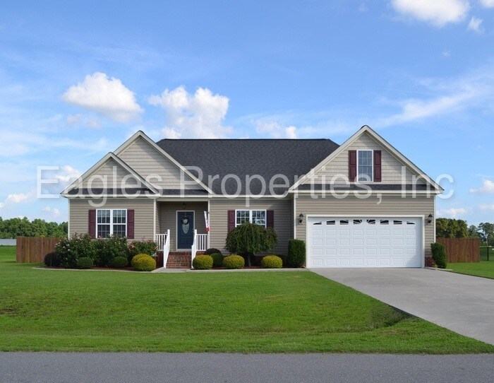 Primary Photo - 304 Eagles Pointe Dr