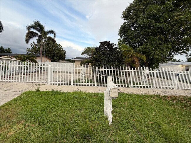 Building Photo - 29939 SW 159th Dr