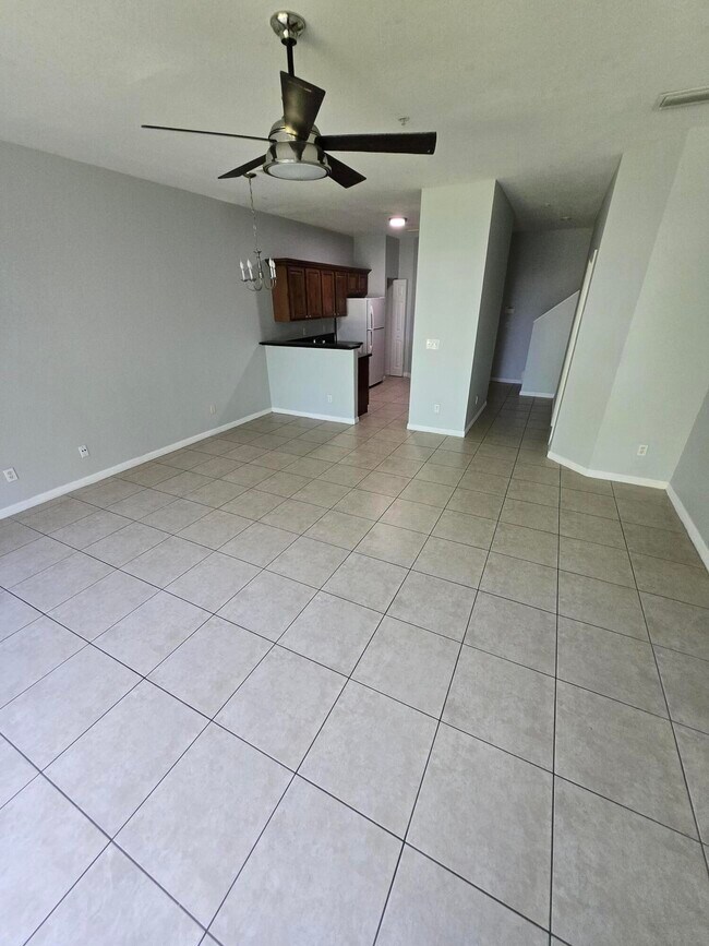 Building Photo - 999 Pipers Cay Dr