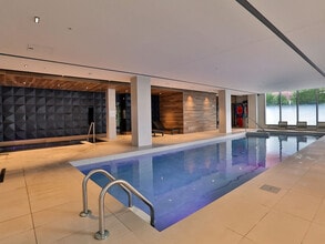 Building Photo - 700 Rue St-Paul Ouest