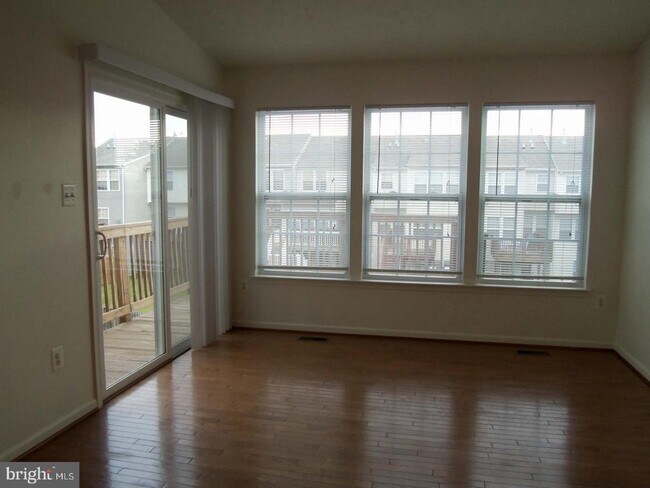Building Photo - 4667 Harrier Way