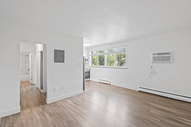 Building Photo - 1326 Corona