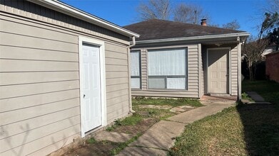 Building Photo - 13138 Newbrook Dr