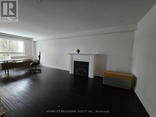 Photo du bâtiment - 81 Clearmeadow Blvd