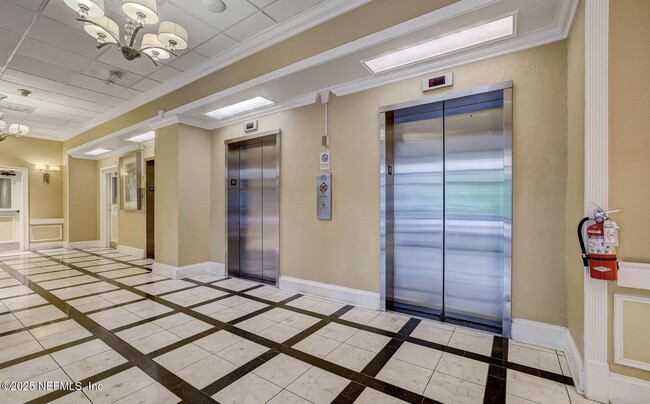 Foto del edificio - 311 W Ashley St