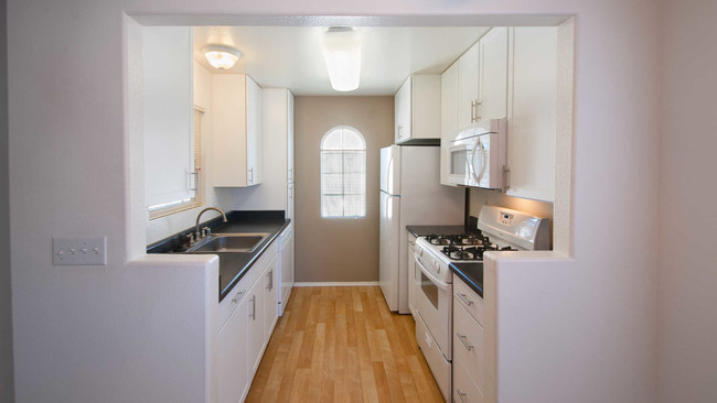 Kitchen with Dishwasher - Ridgewood Village