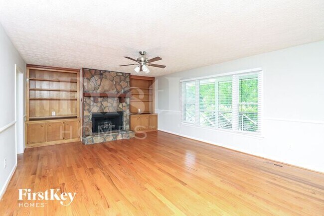 Foto del edificio - 767 Cedar Creek Way