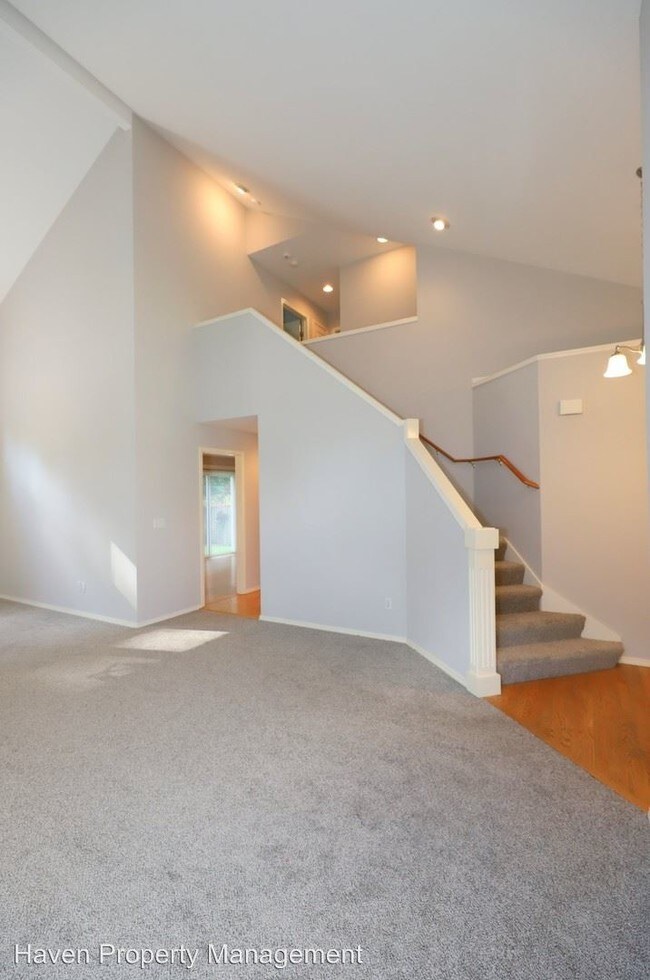 Building Photo - 3 br, 2.5 bath House - 31641 110th Place SE