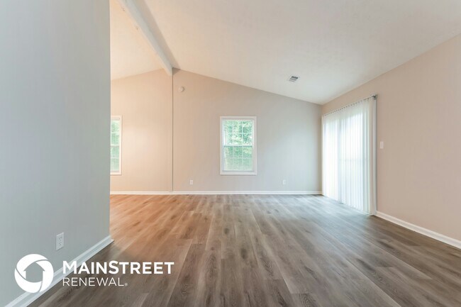 Building Photo - 6843 Timbers E Dr