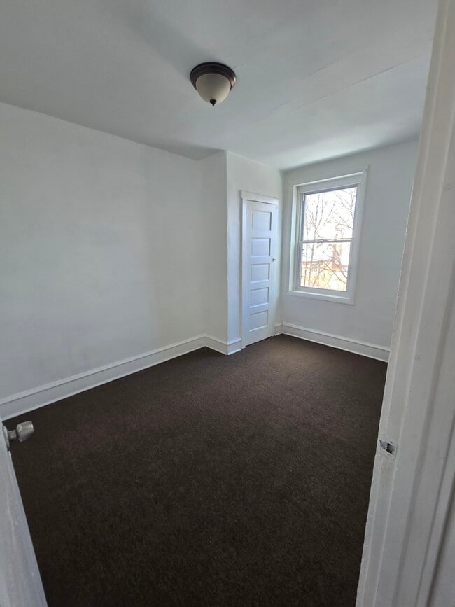 Building Photo - 2699 S 61st St