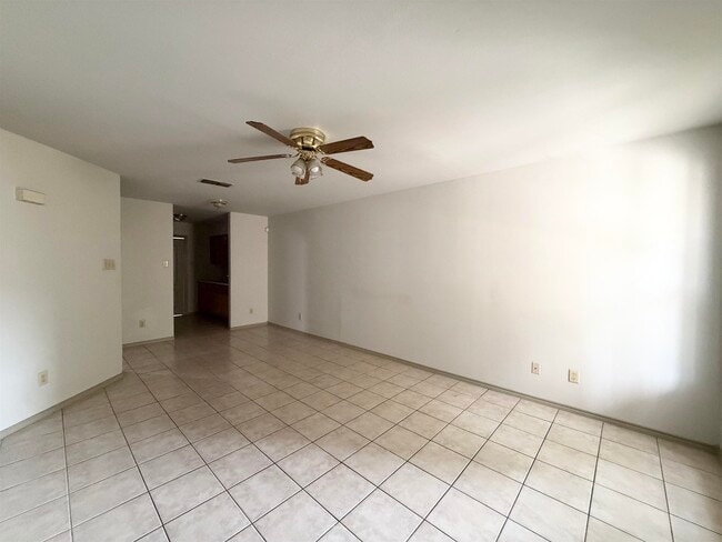 Building Photo - 507 Shiloh Dr