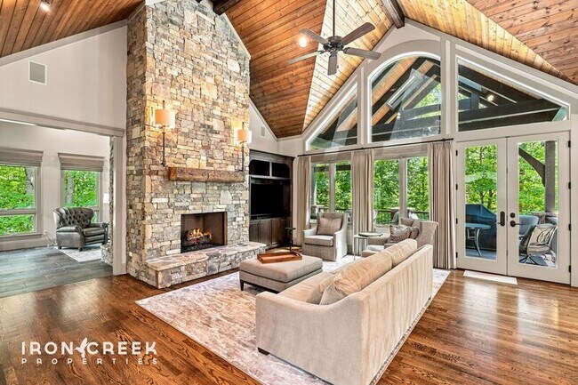 Foto del edificio - 2 Cherokee Orchard Ct