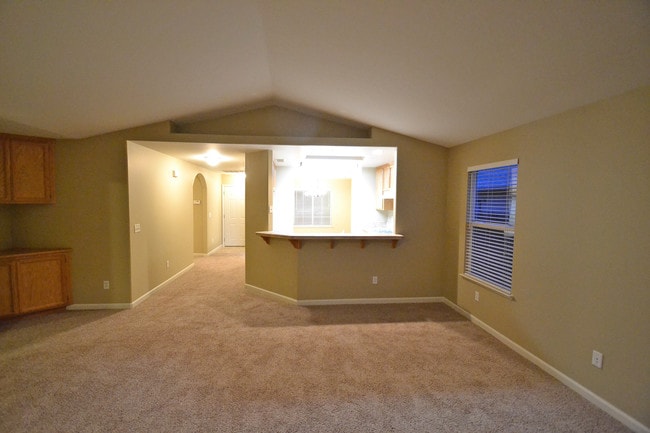 Building Photo - 405 3rd St