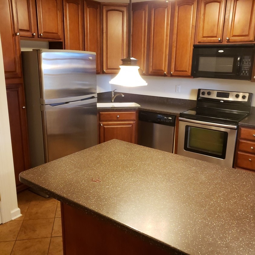 380 Hanover Arms Ct, WinstonSalem, NC 27104 Condo for Rent in