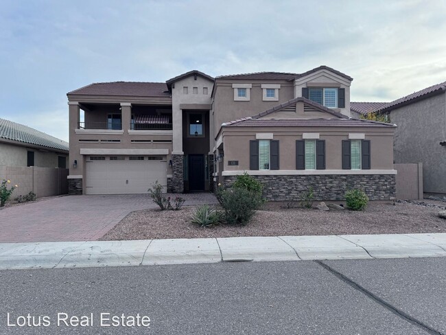 Foto del edificio - 6 br, 4.5 bath House - 131 E Havasu Pl.