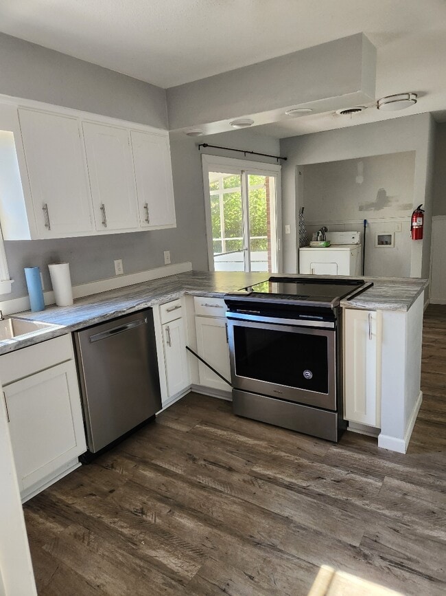 Photo - 4906 Lord Byron Rd House