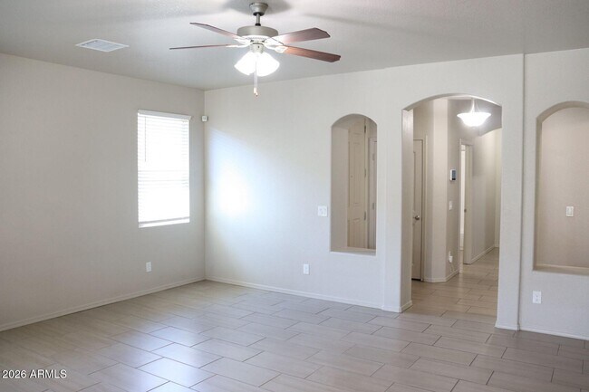 Foto del edificio - 288 Brookhaven Pl