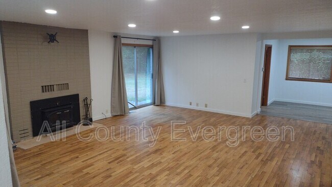 Foto del edificio - 17224 SE Wax Rd