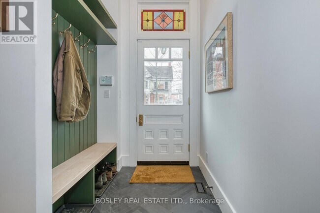 Photo du bâtiment - 34 Beaconsfield Ave