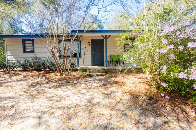 Building Photo - 10001 Chemstrand Rd