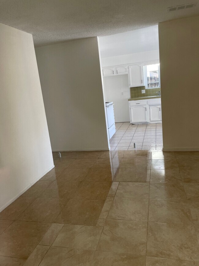 Foto del edificio - 3101 W Caldwell Ave