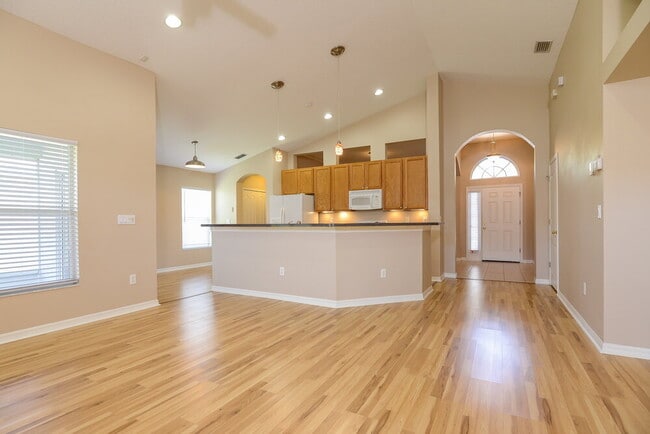 Building Photo - 22852 Hawk Hill Loop