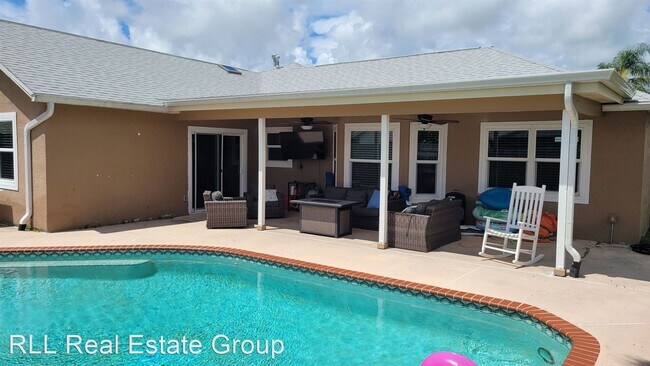 Foto del edificio - 3 br, 2 bath House - 1234 Sleepy Hollow Lane