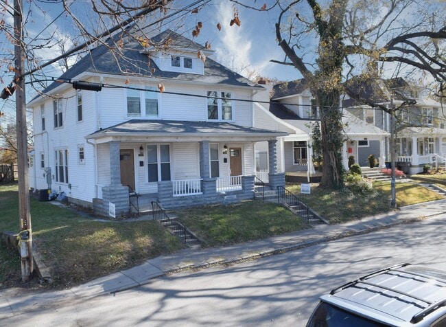 Foto del edificio - Bates-Hendricks/Newly Remodeled 3 Bedroom Half Double