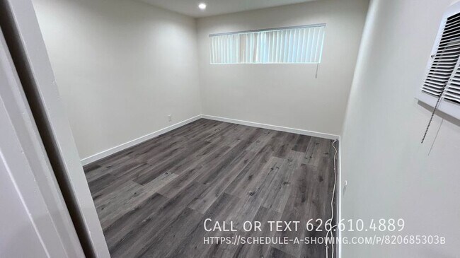 Building Photo - 1138 E Elk Ave