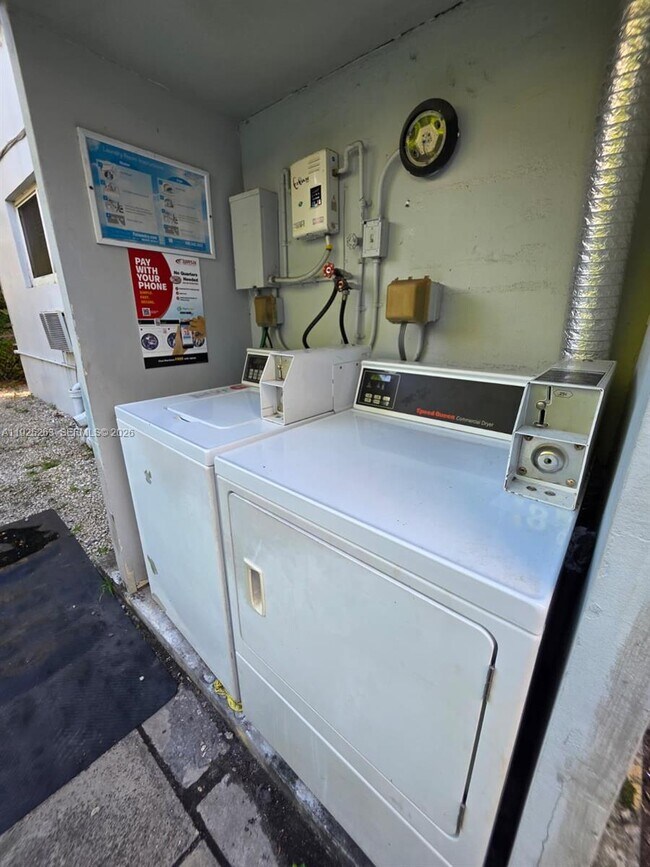 Foto del edificio - 7155 Rue Notre Dame