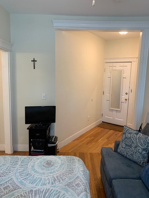 Building Photo - 56 Charlesgate E