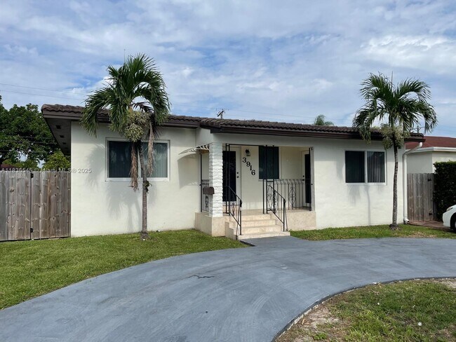 Foto del edificio - 3916 SW 58th Ave