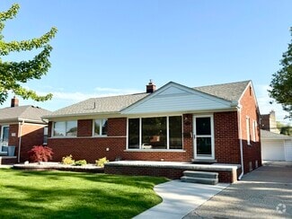Building Photo - 17104 Englewood Ave