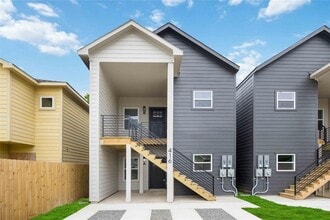 Building Photo - 416 N Carolina St