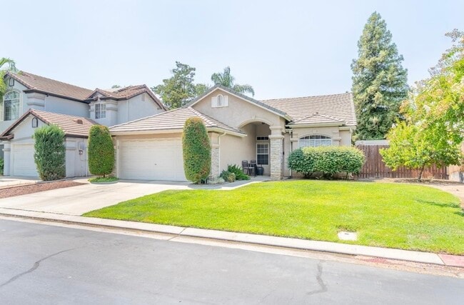 Building Photo - 8639 N Talladega Way