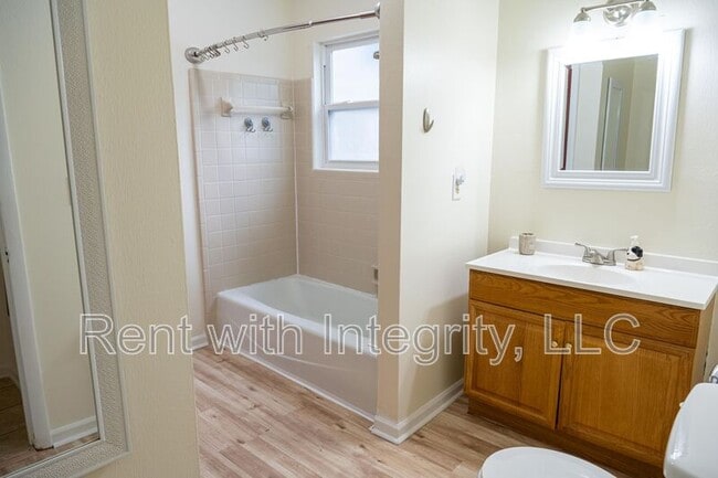 Building Photo - 3422 Orlando Dr