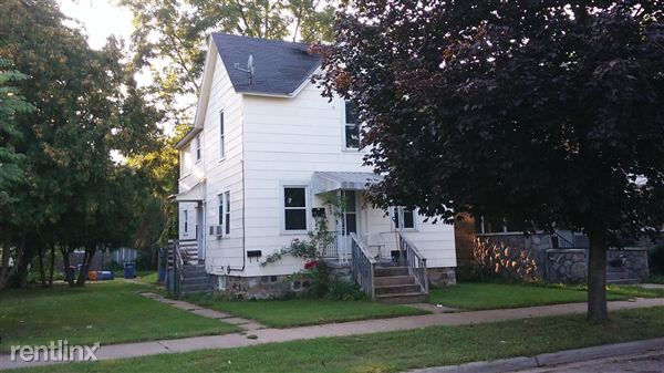 Primary Photo - 1431 Broadway Ave NW