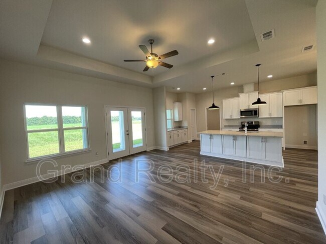 Building Photo - 9211 Salter Rd