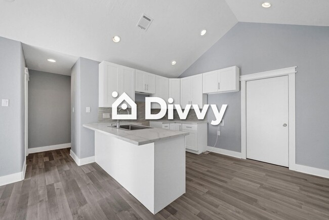 Building Photo - 14114 Dartwood Dr